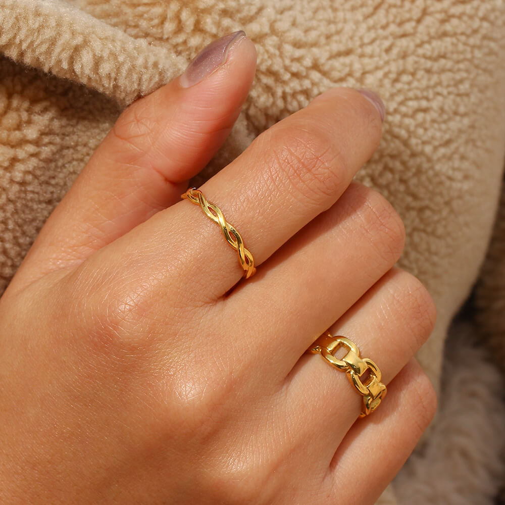 Twisted Gold Ring Band