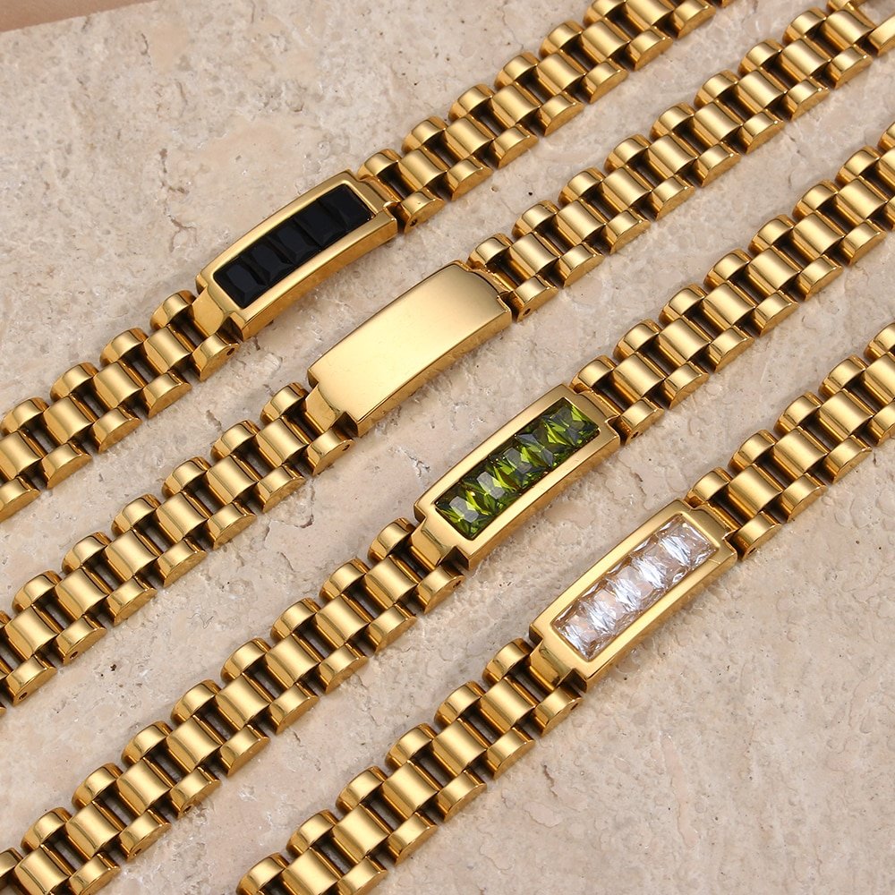 Closeup of the CZ Watchband Gold Bracelet.