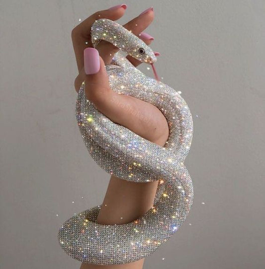 Glitter snake art by Sara Shakeel.