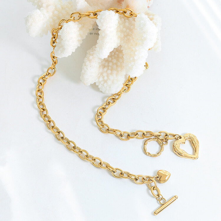 Full view of the Heart Font Clasp Gold Necklace.