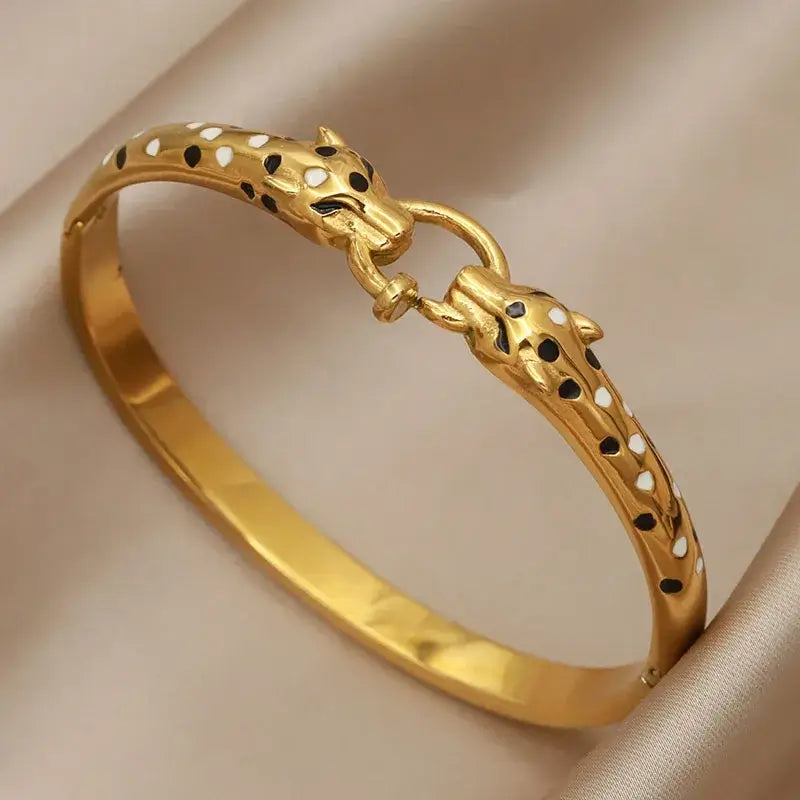 Closeup of the Spotted Leopard Gold Bangle.