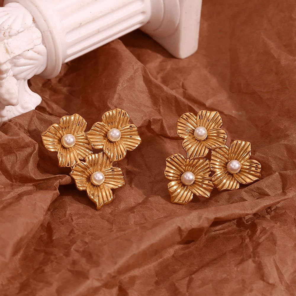 Gold flower cluster earrings.