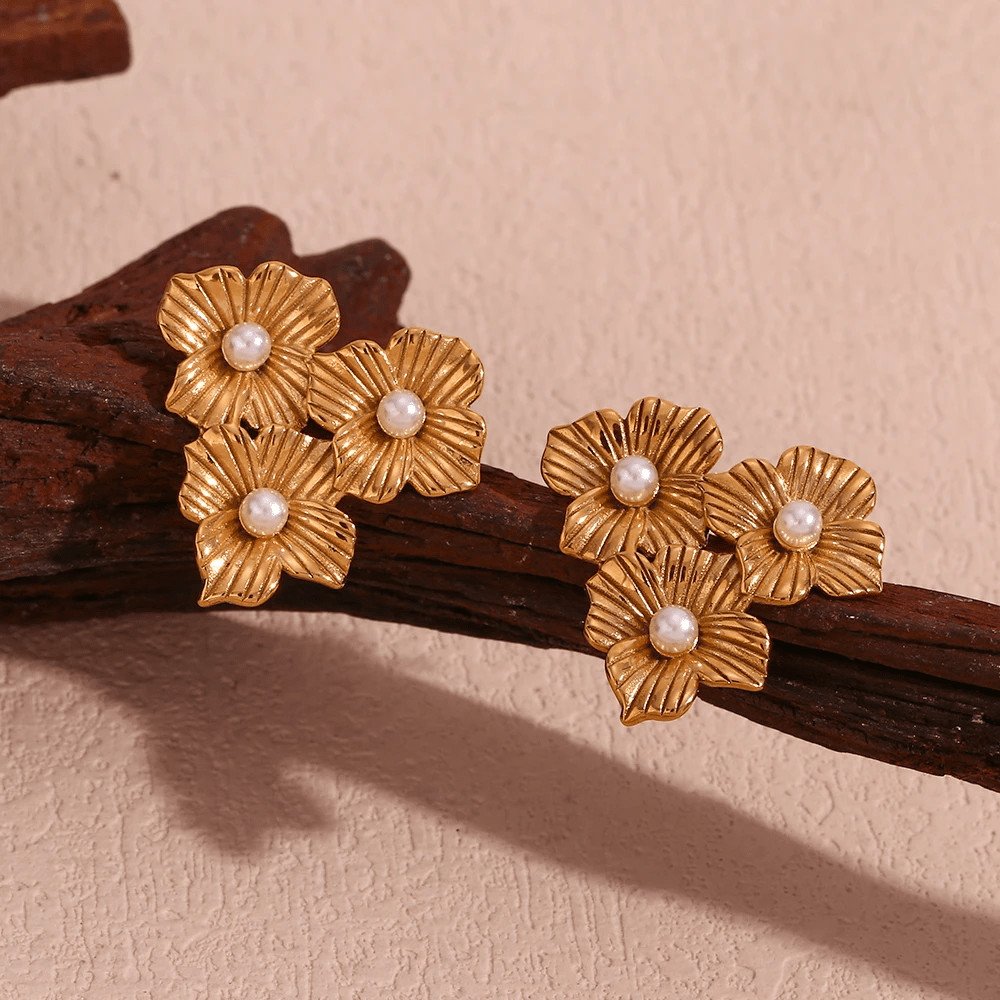 Closeup of the Flower Cluster Gold Pearl Earrings.