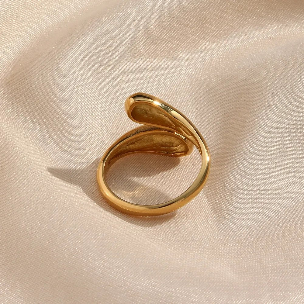 Back view of the Gold Droplet Ring.