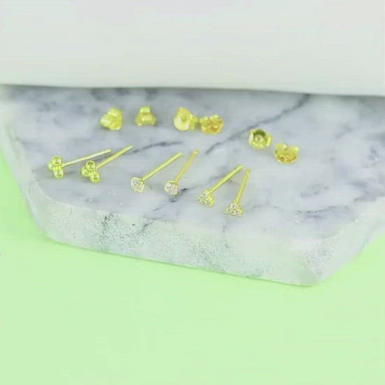 A video showing the Triple Beaded Studs.