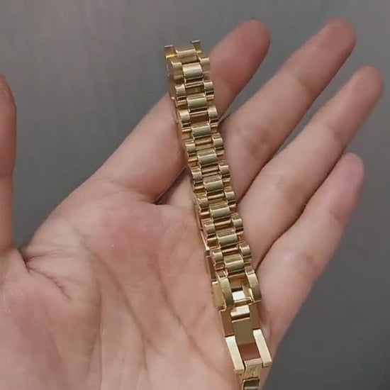 A video showing off the Watch Band Bracelet.