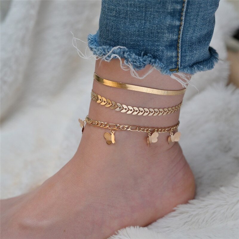 A model wearing the Bonnie Butterfly Anklet Set.