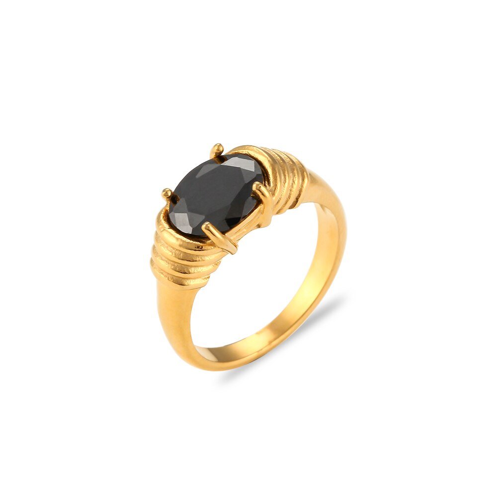 Califia Ring in Black.