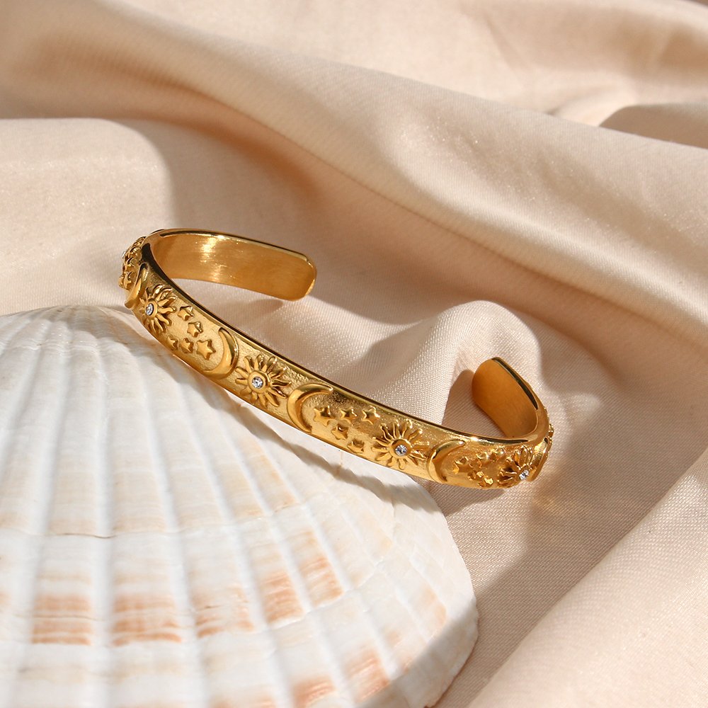 Closeup of the Celeste Gold Bracelet.