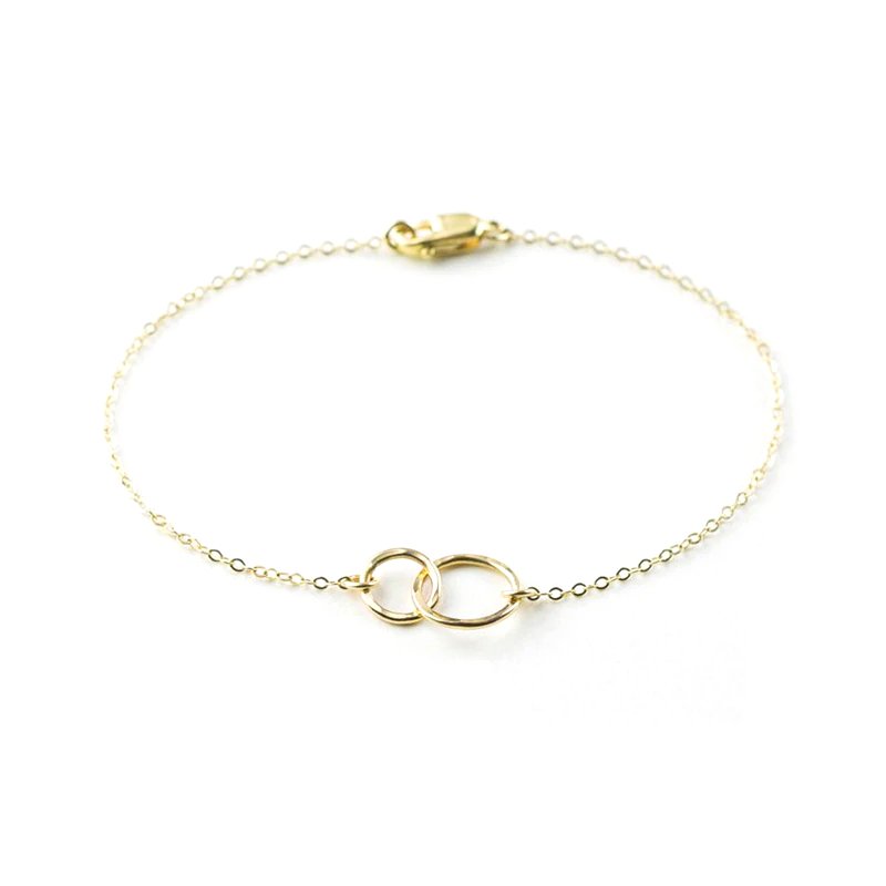 Gold Interlocking Circles Bracelet.