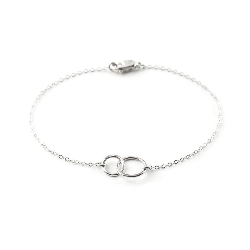 Silver Interlocking Circles Bracelet.