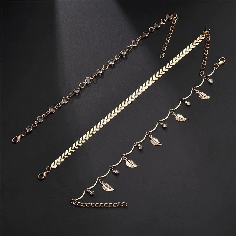 Full view of the Leaf Chevron Gold Anklet Set.